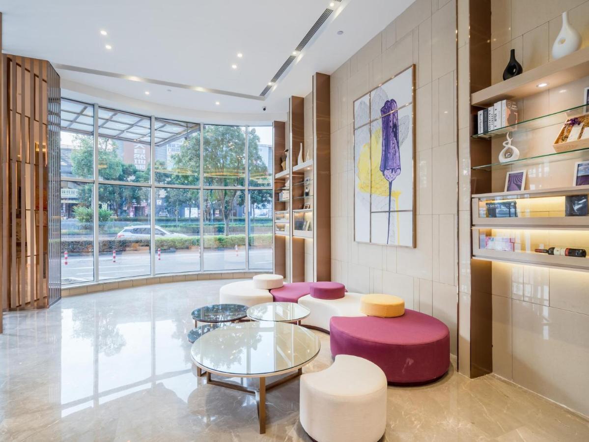 Lavande Hotel Luzhou Wanda Plaza Southwest Commercial City Exterior photo