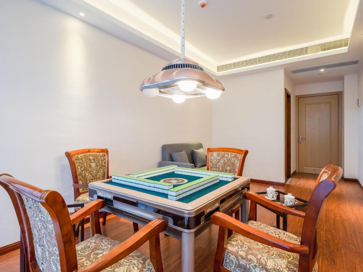 Lavande Hotel Luzhou Wanda Plaza Southwest Commercial City Exterior photo