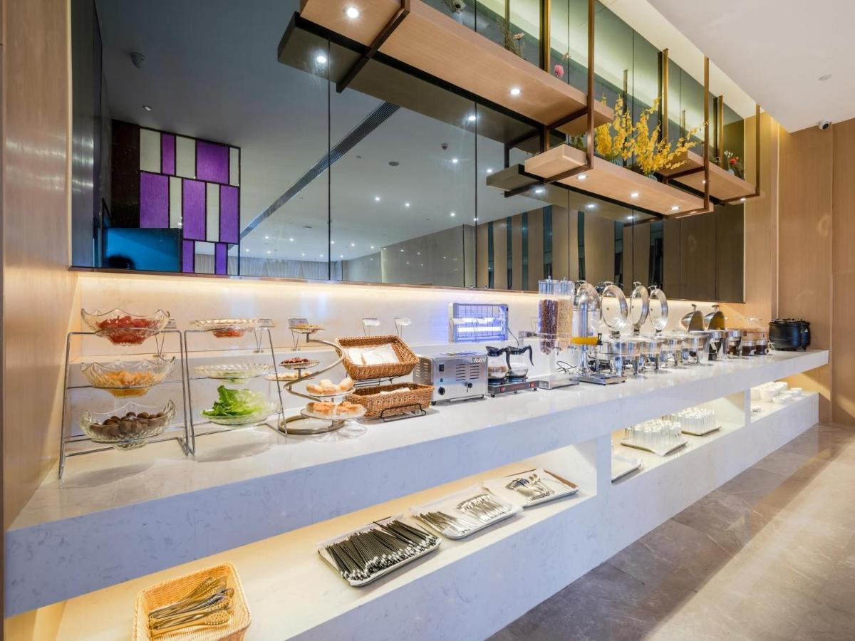 Lavande Hotel Luzhou Wanda Plaza Southwest Commercial City Exterior photo