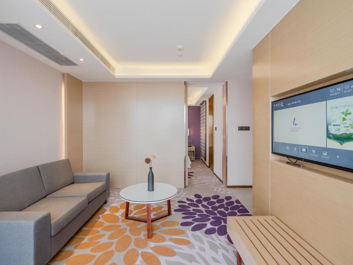 Lavande Hotel Luzhou Wanda Plaza Southwest Commercial City Exterior photo